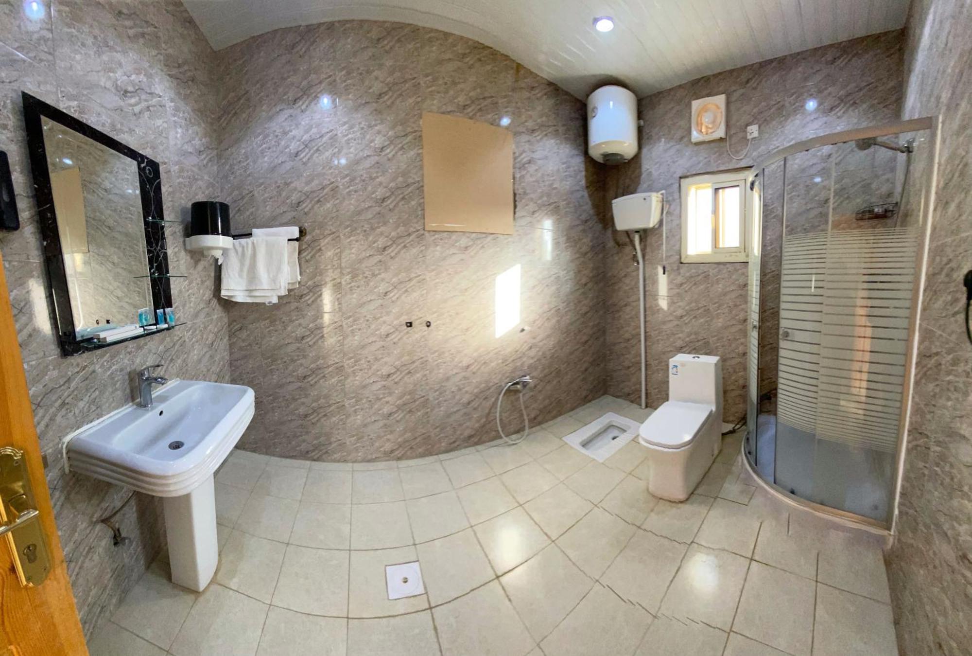 وشاليه الجبل الاحمر Villa *